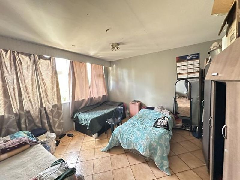 Investment Opportunity in the Heart of Sunnyside! - Photo 7