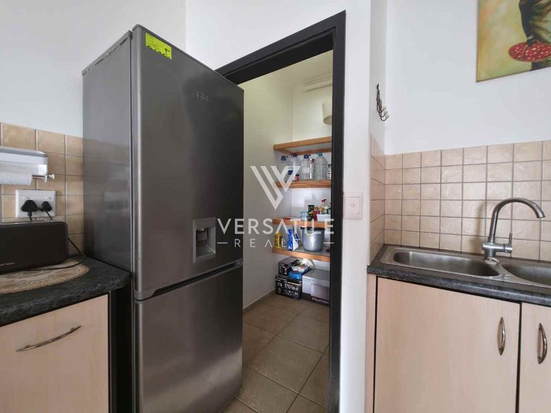 Town House For Sale - Photo 7