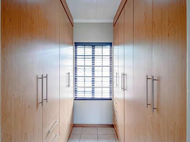 3 Bedroom 2 bathroom home - Photo 7