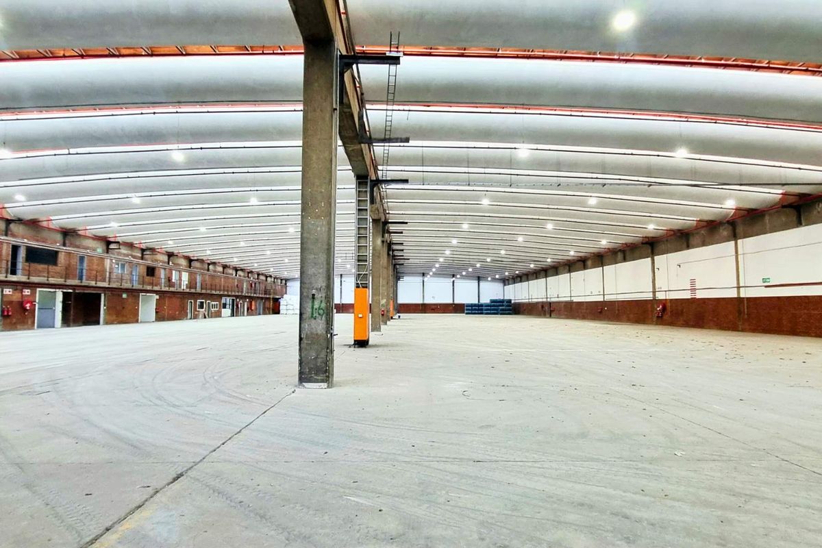Large Industrial Warehouse to Let in Hammarsdale | ±5 969m2 | 2 000A Power - Photo 2