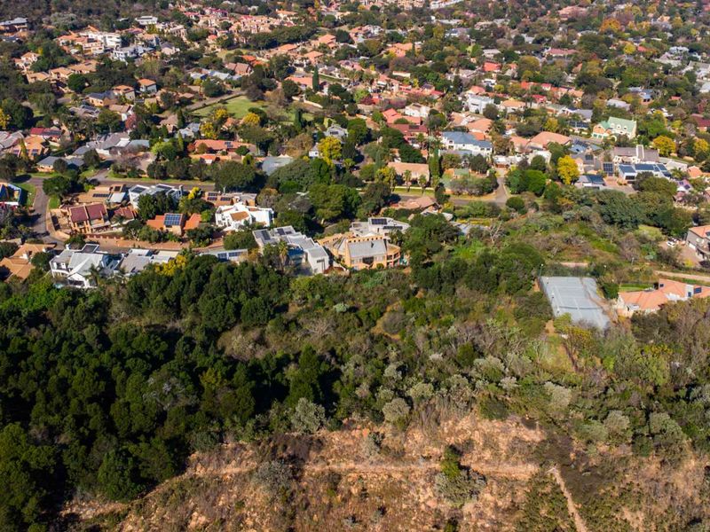 Prime Vacant Stand in Prestigious Estate with Spectacular Views - Photo 1