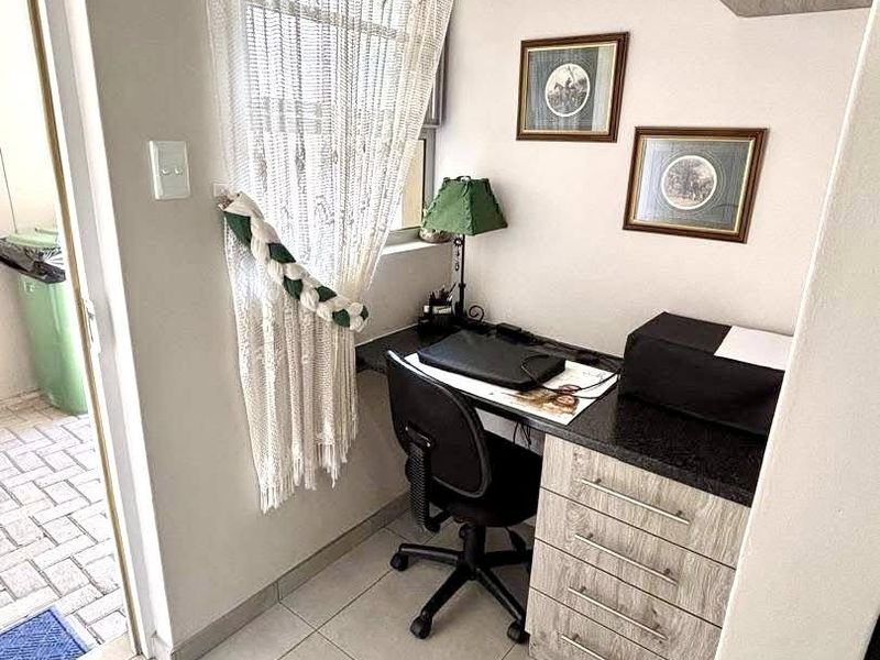 3 Bedroom House To Let in Elisenheim - Photo 9