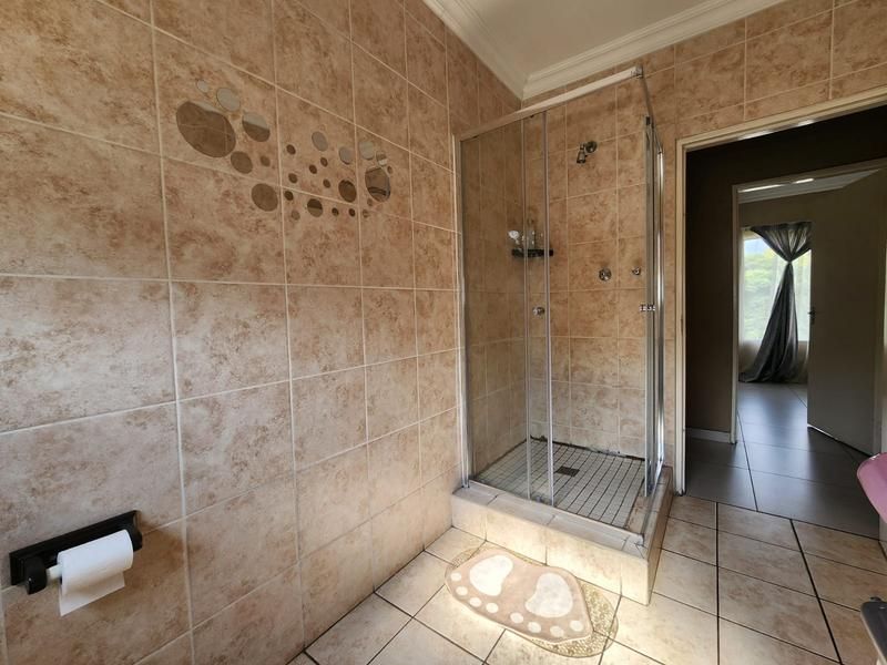 3 Bedroom Townhouse for Sale in Alberante - Photo 10