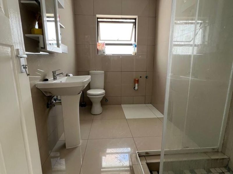 🔥 🏘️ Newly-Built (5 Unit) Complex For Sale – Khomasdal 16 - Photo 8