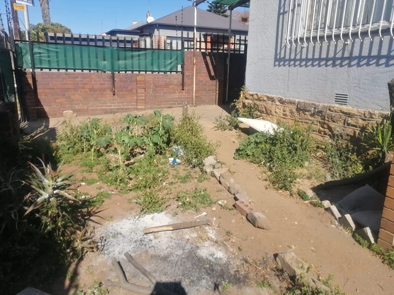 PERFECT OPPORTUNITY FOR INVESTORS! - Photo 2