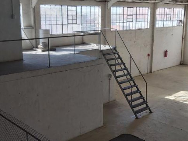 Warehouse/workshop to let in Sidwell. - Photo 3