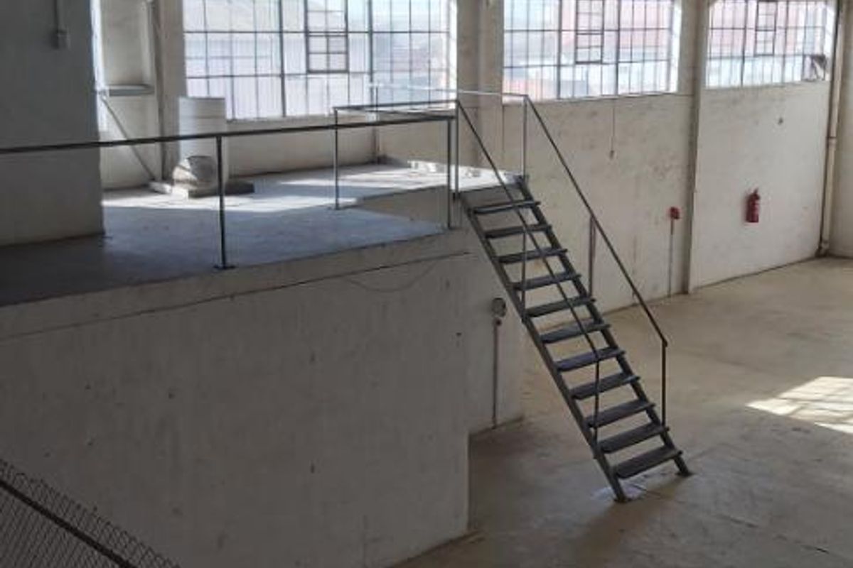 Warehouse/workshop to let in Sidwell. - Photo 3