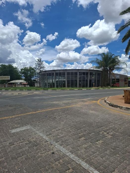 Property #2466479, Retail Rental Monthly in Southern Industrial Area