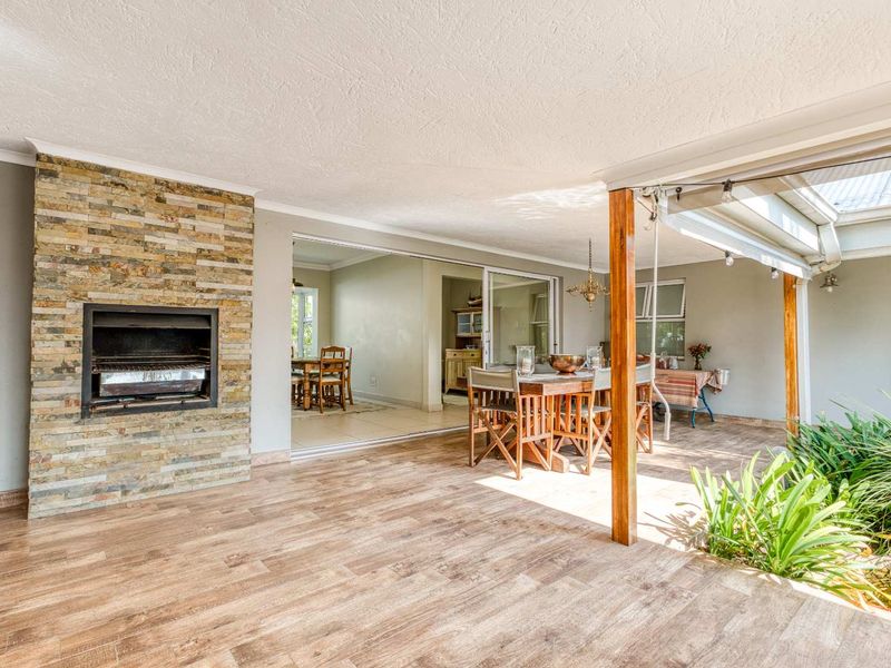 4 EN-SUITE BEDROOM HOME IN FOURWAYS GARDENS RESIDENTIAL ESTATE - Photo 3