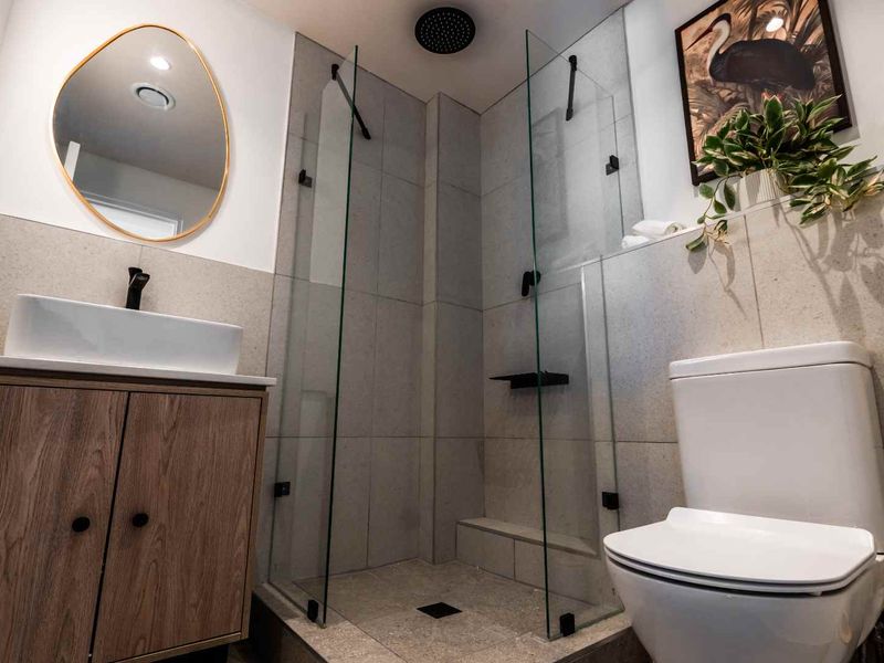 Studio apartment in Cape Town City Centre - Photo 9