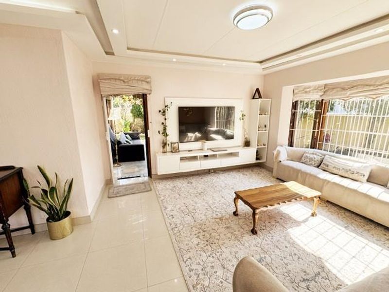 3 BED 2 BATH UNFURNISHED CLUSTER MORNINGSIDE FOR RENT - Photo 7