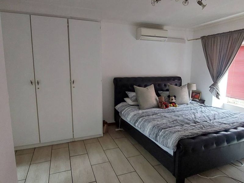 Beautiful 2 bedroom facebrick cluster - Photo 4