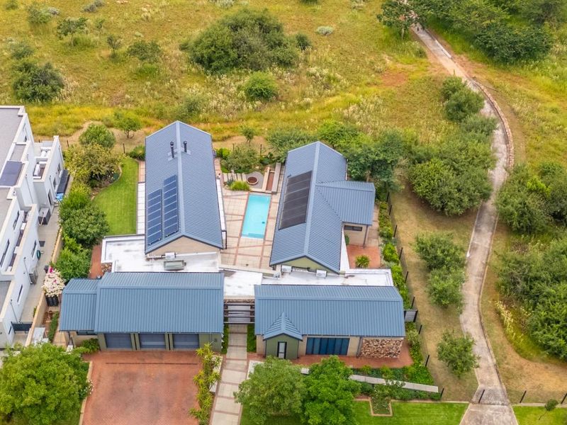 Modern Luxury Home with Uninterrupted Greenbelt Views - Photo 4