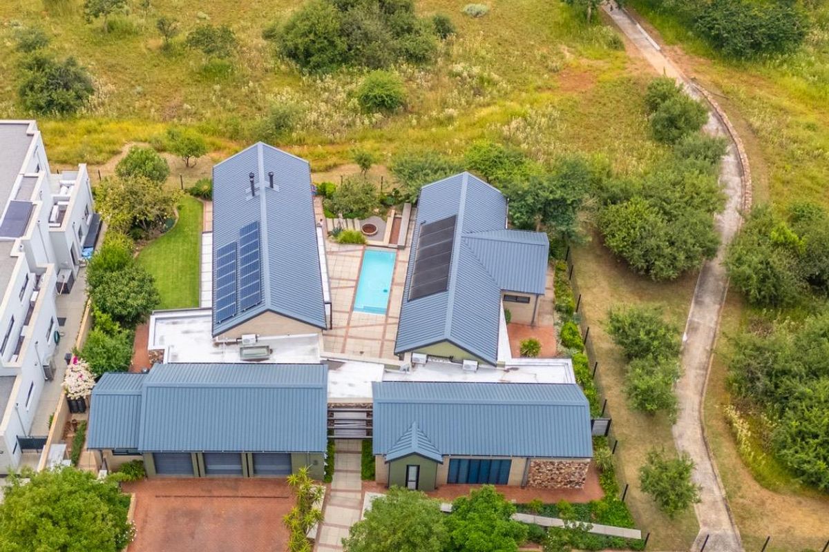 Modern Luxury Home with Uninterrupted Greenbelt Views - Photo 4