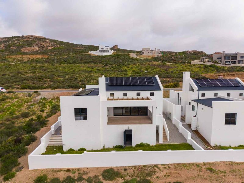 Modern Coastal Living in St Helena Bay, Steenberg Cove - Photo 4