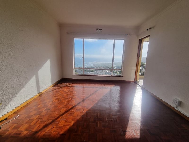 Newly Renovated Unfurnished 3-Bedroom Apartment To Rent in Camps Bay - Photo 1