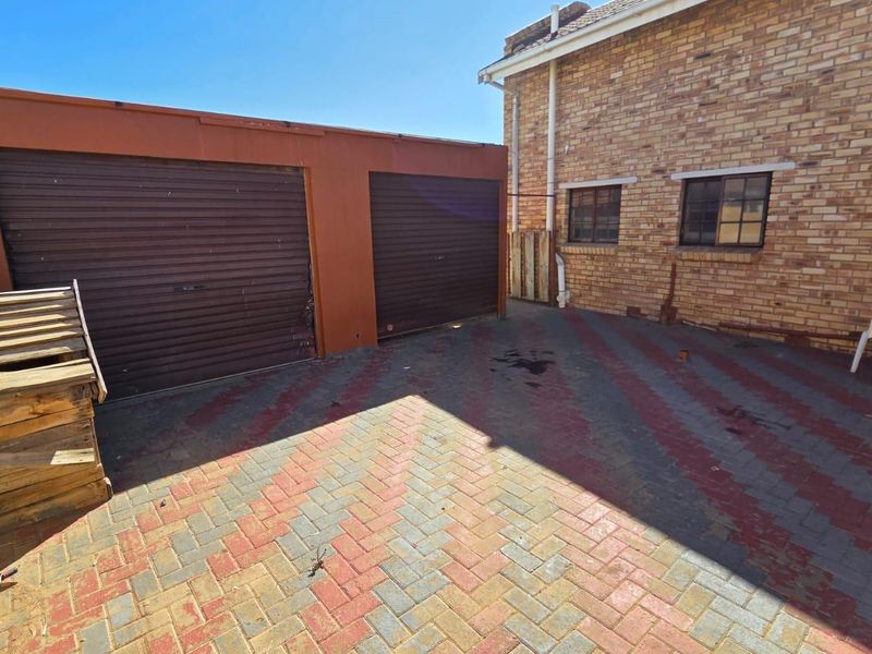 Neat Facebrick Family Home – Well Located & Move-In Ready - Photo 6