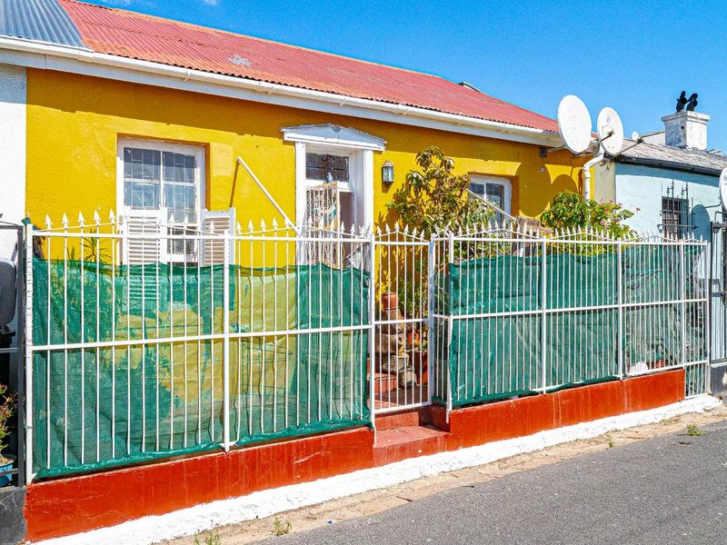 Small Semi for Sale in Mowbray - R1,35m - Photo 2