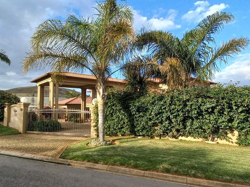 Spacious entertainer stacked with lifestyle advantages – A secure investment for the future - Photo 2