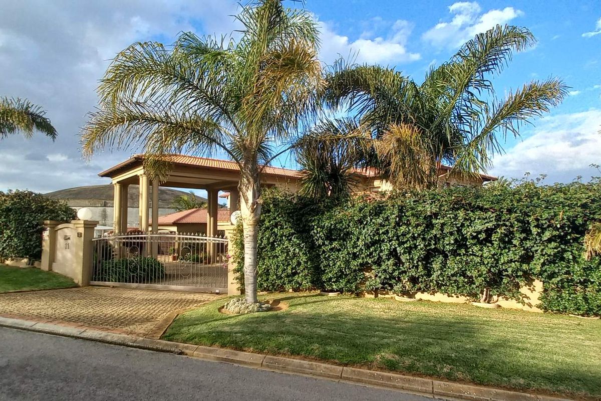 Spacious entertainer stacked with lifestyle advantages – A secure investment for the future - Photo 2