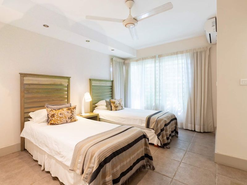 BAREFOOT LUXURY ON THE SANDS OF CAP MALHEUREUX - Photo 4