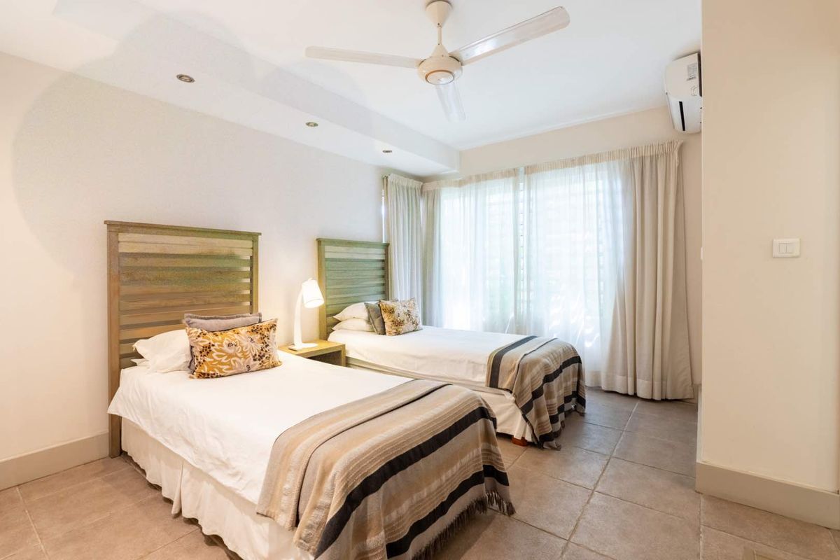 BAREFOOT LUXURY ON THE SANDS OF CAP MALHEUREUX - Photo 4