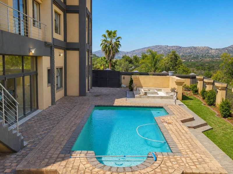 Sophisticated 5-Bedroom Residence with Spectacular Views – Xanadu Nature Estate - Photo 2