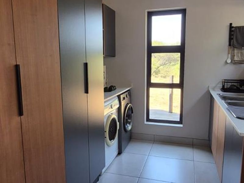 STYLISH FURNISHED HOME TO RENT IN ZANDSPRUIT MANOR - Photo 5