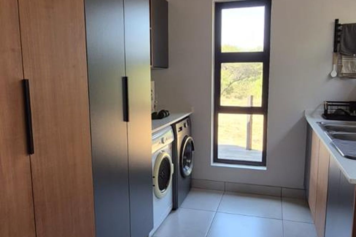 STYLISH FURNISHED HOME TO RENT IN ZANDSPRUIT MANOR - Photo 5
