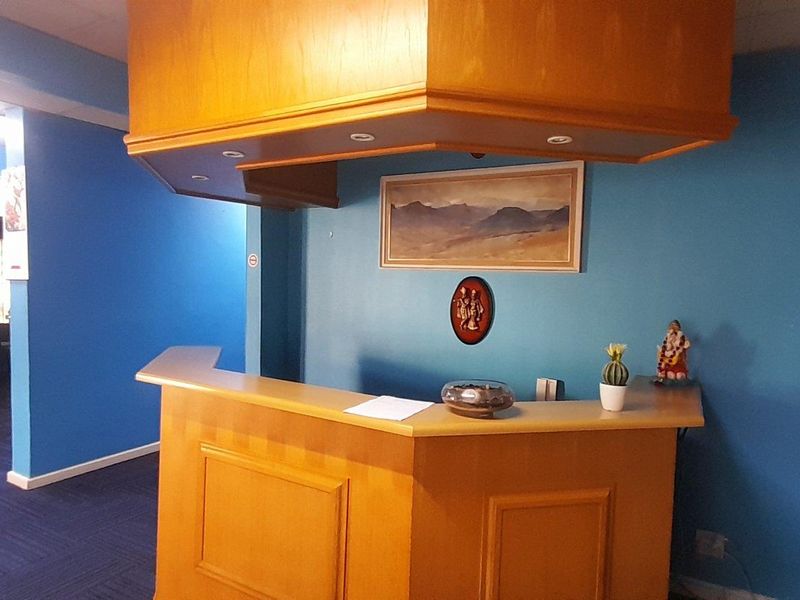 Your Dream Office in Windermere: Spacious & Secure! - Photo 4