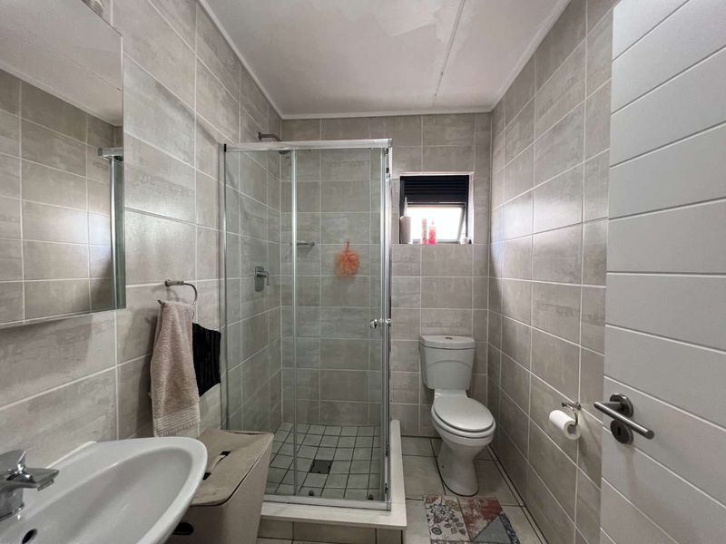 Perfect Starter Home or Airbnb Investment Opportunity - Photo 9