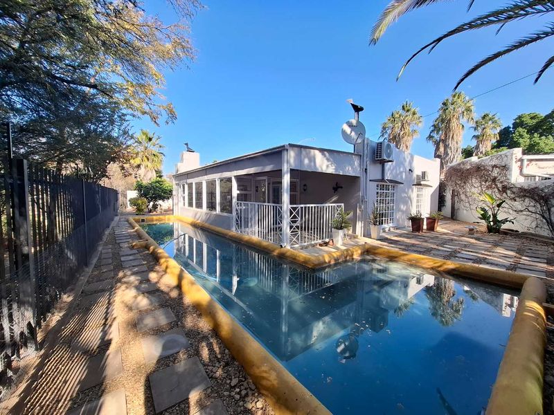 Price Drop & Sole Mandate – An Unmissable Opportunity! - Photo 2