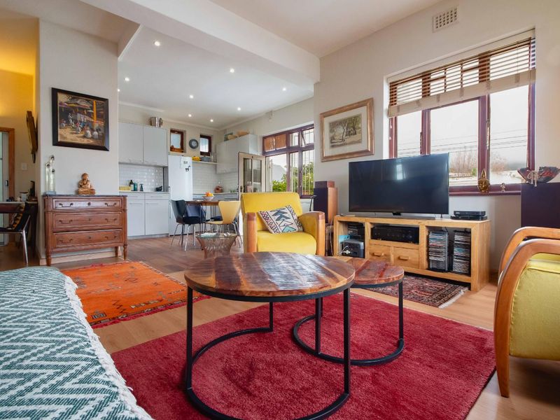 Hopeville Mansions, where old meets new! - Photo 5