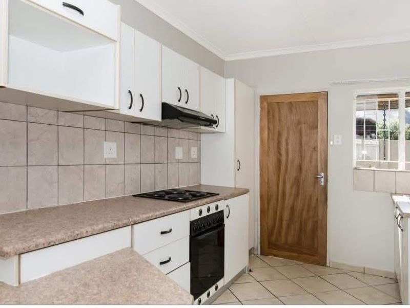 FOR SALE  | Penuel Complex, Pioniers park Ext. 1 - Photo 6