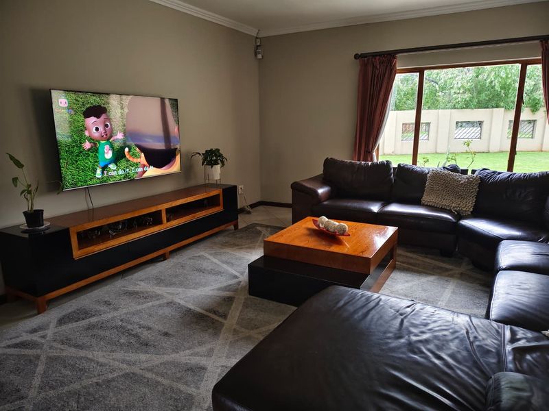 A spacious, stylish 4-bedroom home designed for comfortable modern living - Photo 2