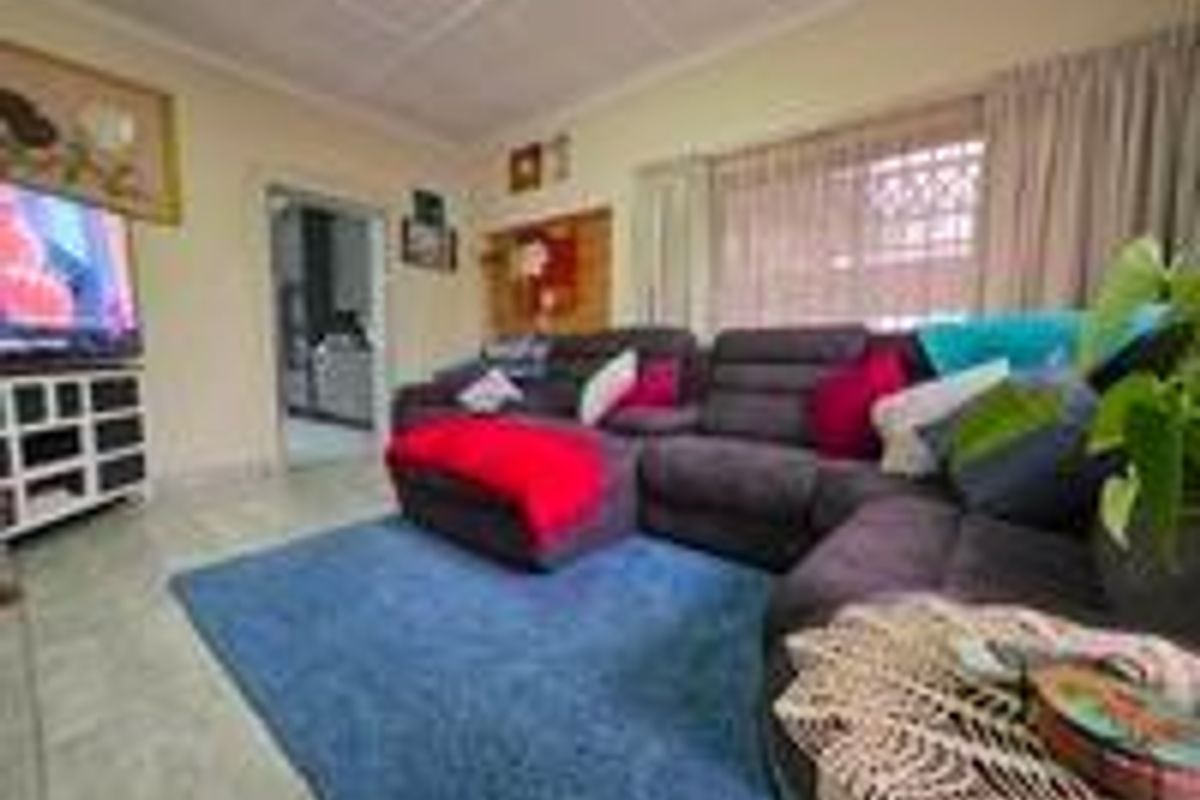SUPERB FAMILY HOME OFFERING EASY LIVING IN NEW REDRUTH - Photo 3