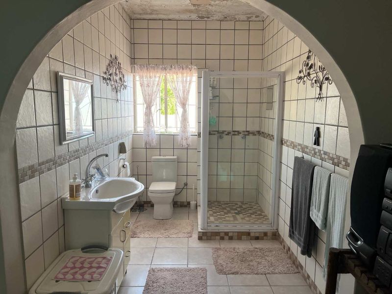 Fantastic 4-bedroom family home in a popular area - Photo 3