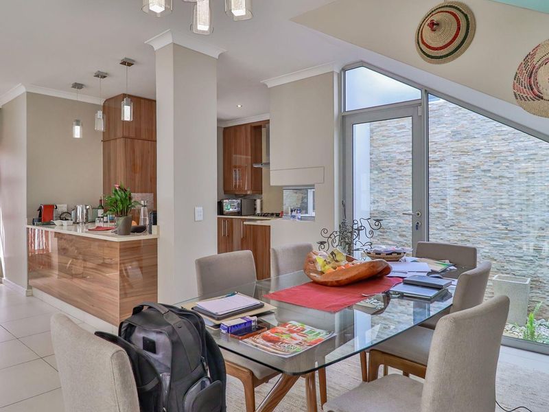 3 bedroom furnished cluster for sale in Bryanston - Photo 10