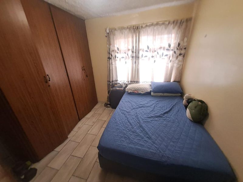 2 Bedroom Flat for sale - Photo 7