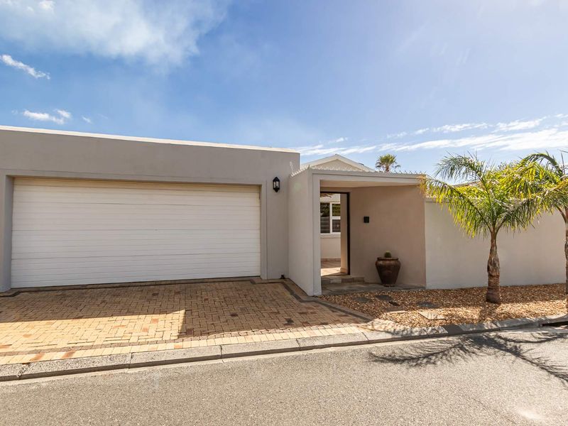 STUNNING HOME IN SOUGHT-AFTER KLEIN WASSENAAR - Photo 3