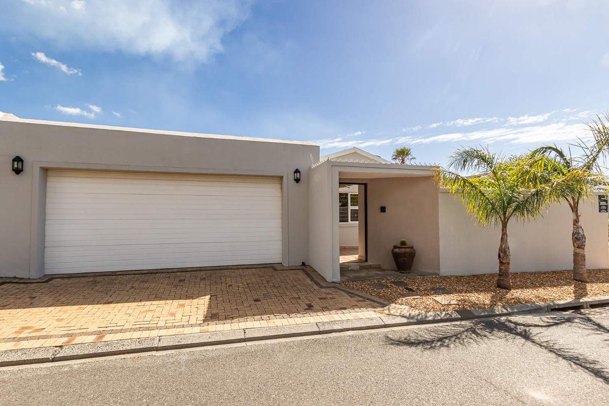 STUNNING HOME IN SOUGHT-AFTER KLEIN WASSENAAR - Photo 3