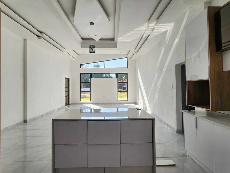 3 Bedroom Home For Sale - Photo 3