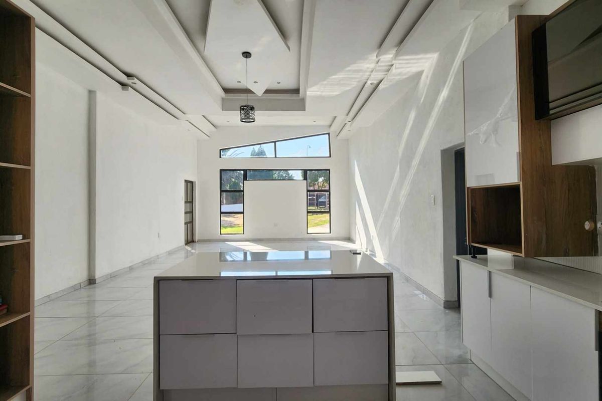3 Bedroom Home For Sale - Photo 3
