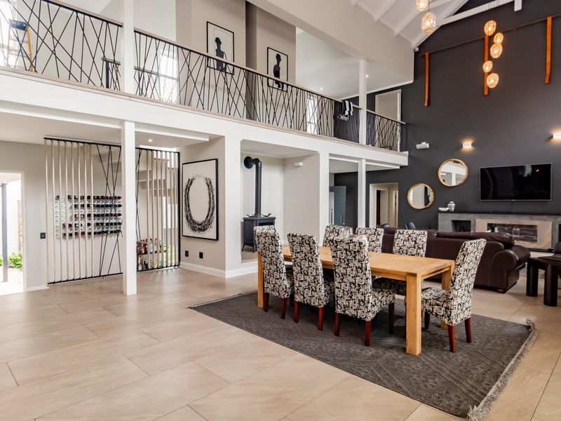 5 Bedroom House for Sale in Steyn City - Photo 7