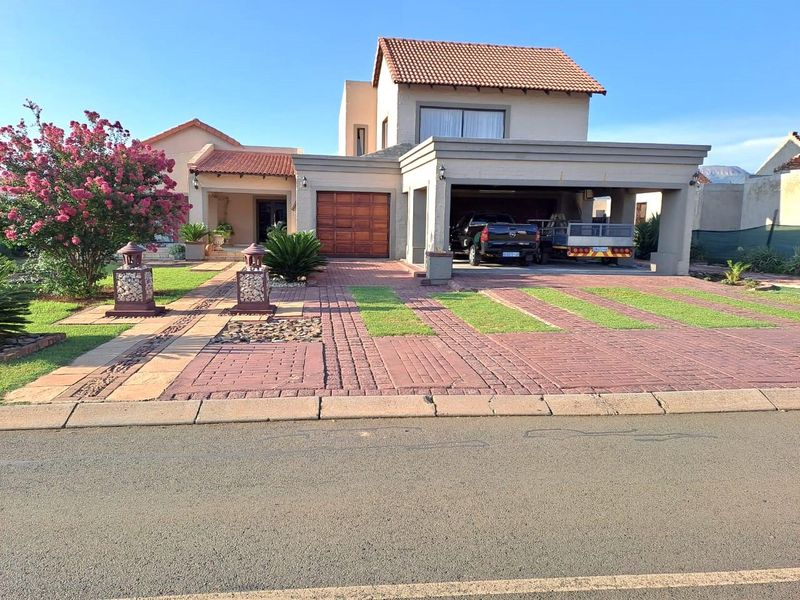 Modern 3 Bedroom Family Home in La Camargue Country Estate - Photo 2
