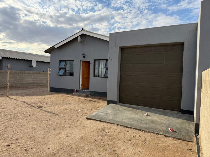 2 BEDROOM HOUSE FOR SALE IN ARANDIS - Photo 2