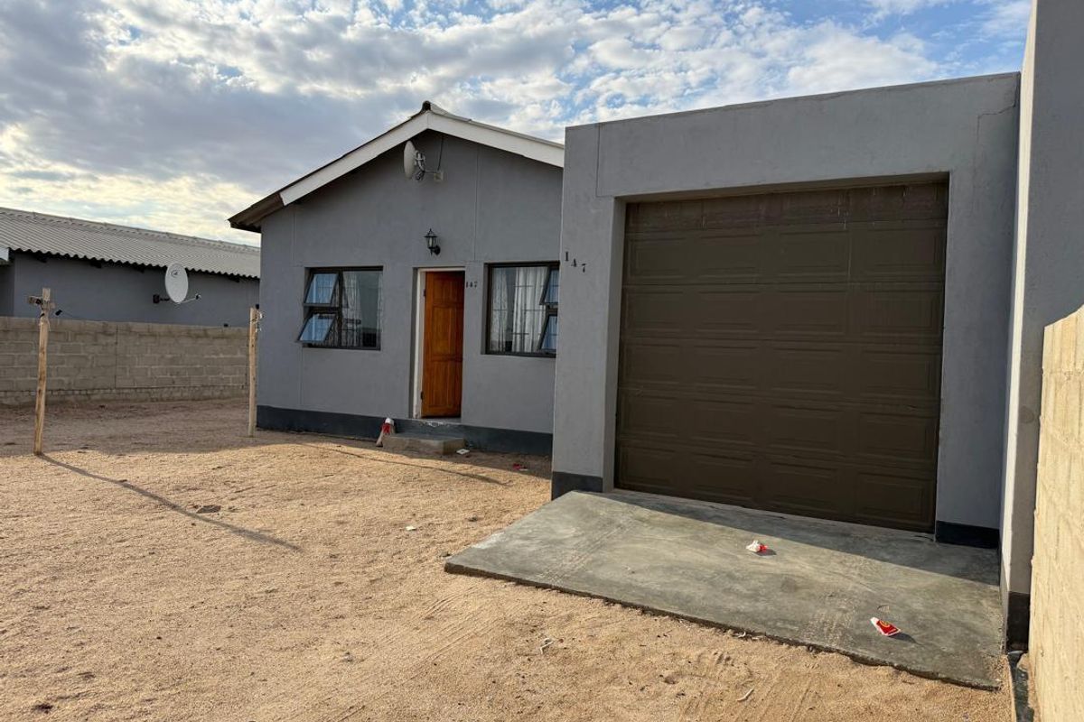 2 BEDROOM HOUSE FOR SALE IN ARANDIS - Photo 2