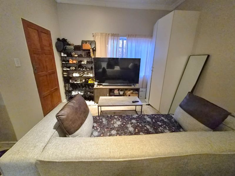 Bachelor Garden Cottage to Rent – Rietondale - Photo 4