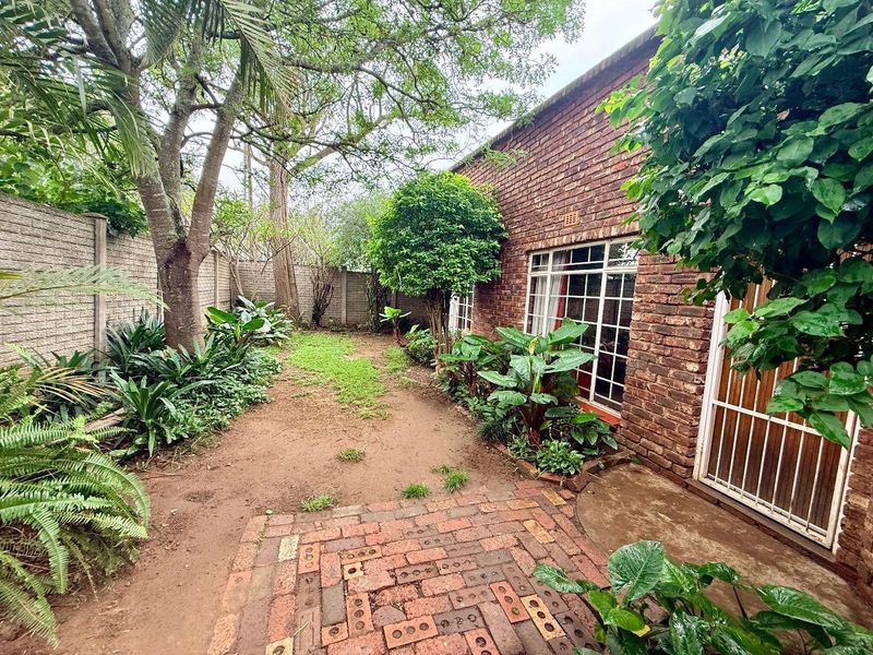3 bedroom townhouse for sale in vryheid - Photo 2