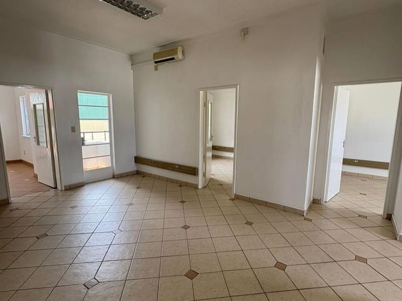 Central- For Sale- N$4 090 000 - Photo 7